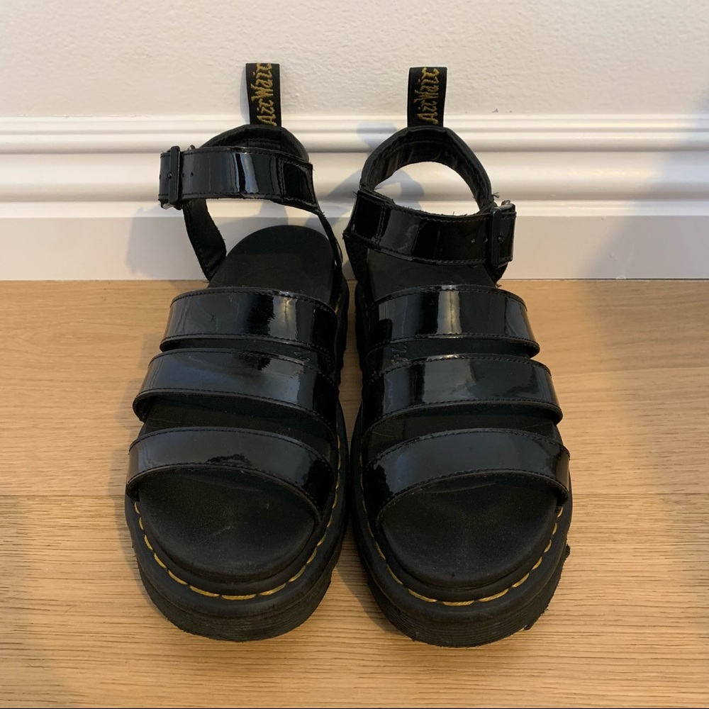 DR MARTENS PATENT LEATHER BLAIRE SANDALS